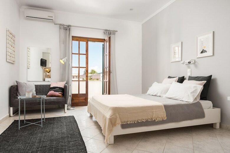 Marias Seaside Apartments