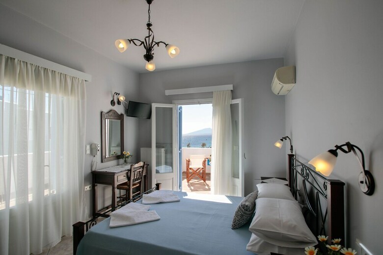 Apartamentos Erato Inn
