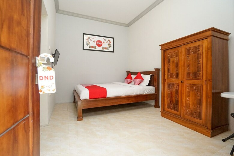 Hotel Oyo 720 Griya Nina Syariah