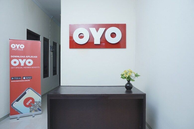 Hotel Oyo 895 Mahameru Residence