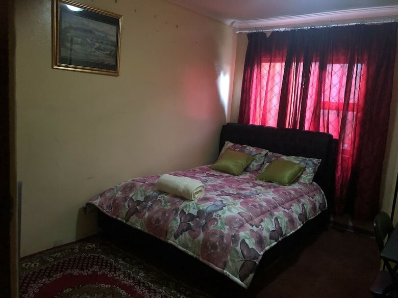 Hotel Naomi's Place