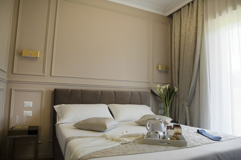Bed & Breakfast Unicum Roma Suites