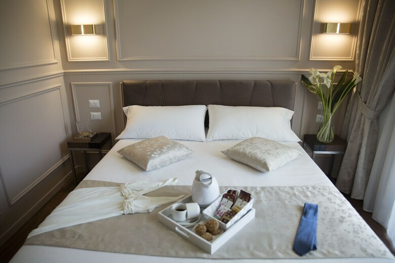 Bed & Breakfast Unicum Roma Suites