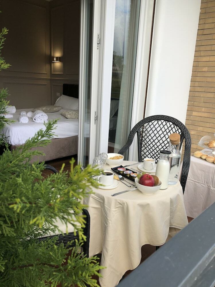 Bed & Breakfast Unicum Roma Suites