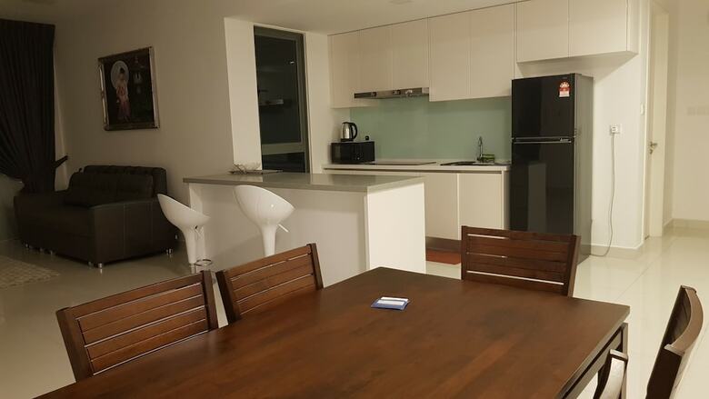 Apartamentos Skyview Teega @ Puteri Harbour