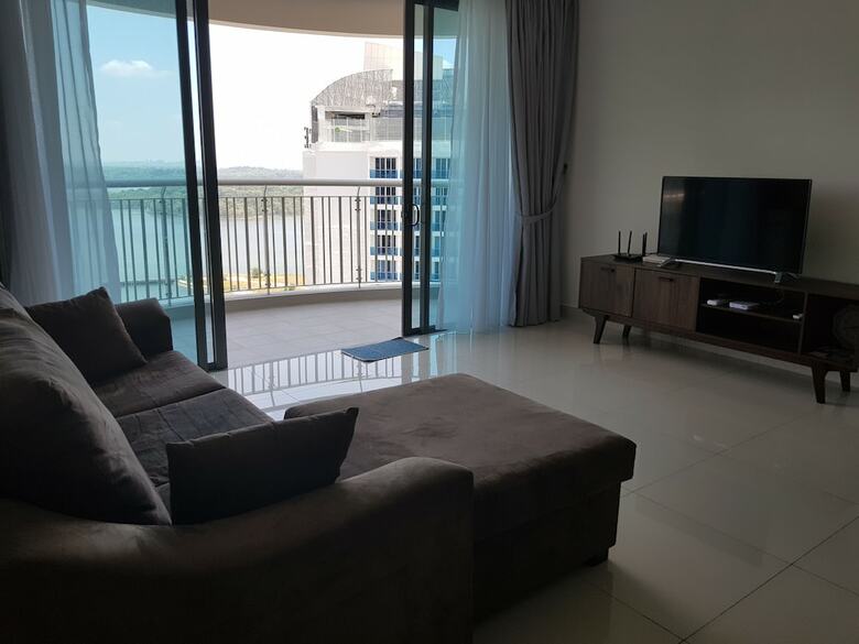 Apartamentos Skyview Teega @ Puteri Harbour
