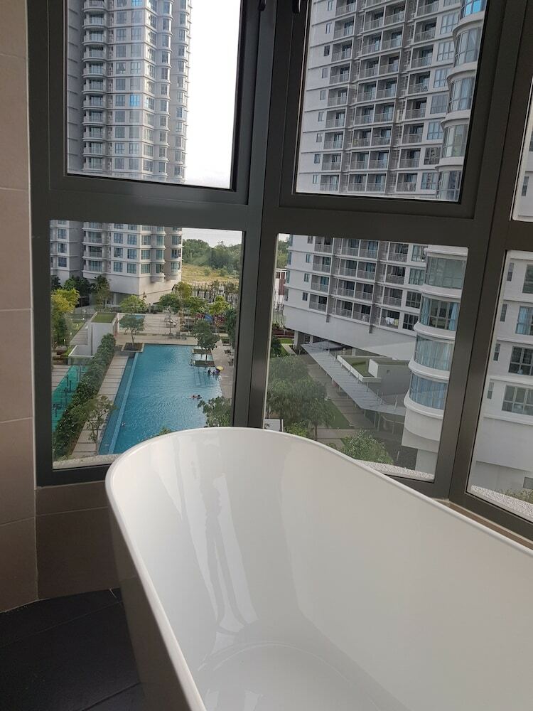 Apartamentos Skyview Teega @ Puteri Harbour