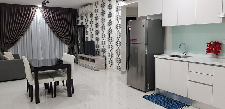 Apartamentos Skyview Teega @ Puteri Harbour