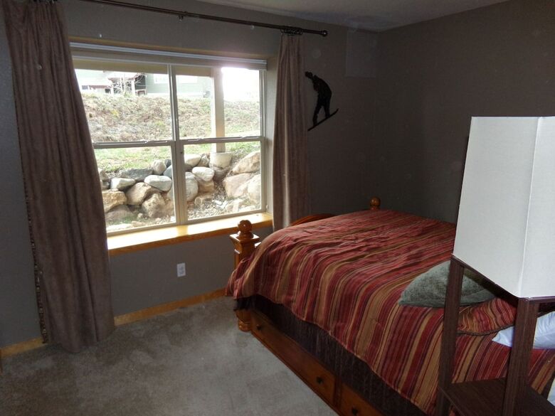 Prospector Village 3 Bed 3 Bath