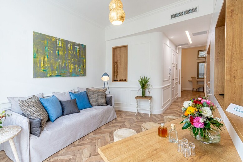 Chandakos 8 Design Apartments