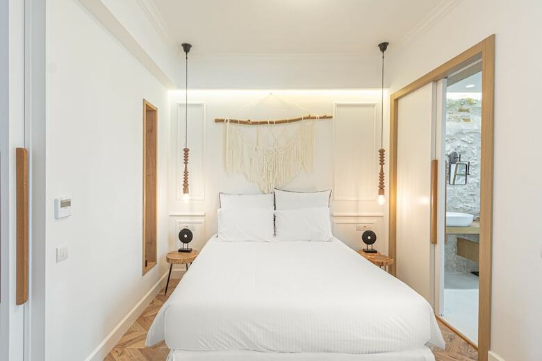 Chandakos 8 Design Apartments