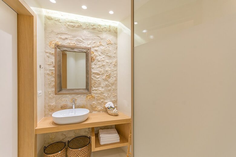 Chandakos 8 Design Apartments