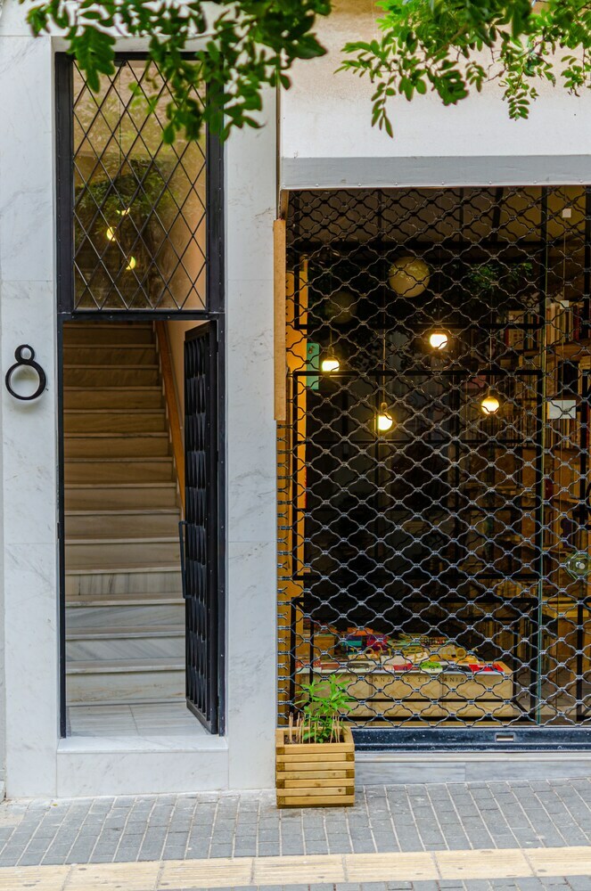 Chandakos 8 Design Apartments