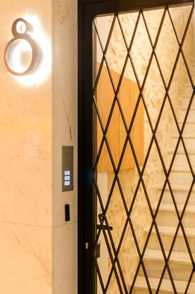 Chandakos 8 Design Apartments