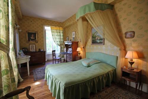 Bed & Breakfast Ch�teau De La Chabroulie