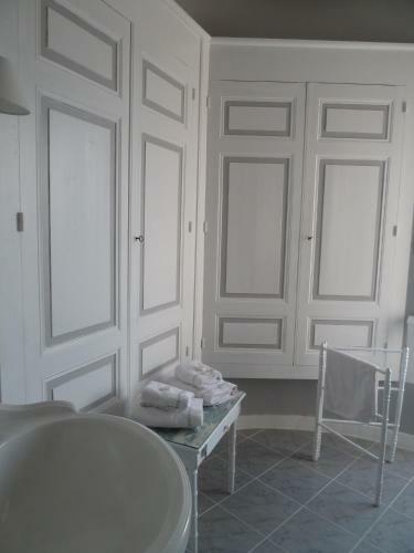 Bed & Breakfast Ch�teau De La Chabroulie