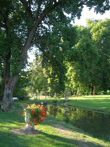 Bed & Breakfast Ch�teau De La Chabroulie