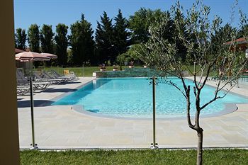 Hotel H�tel Restaurant La Martini�re
