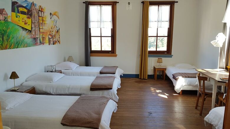 Hostal Domaine Des Brimbelles Hostel