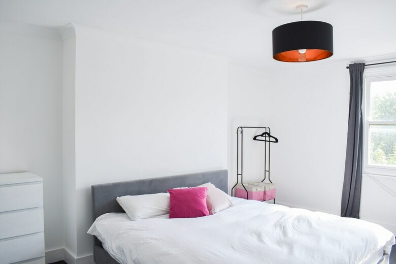 Spacious 3 Bedroom Hove Apartment