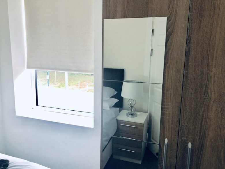 Snapos Luxury Serviced Apartments Shield House