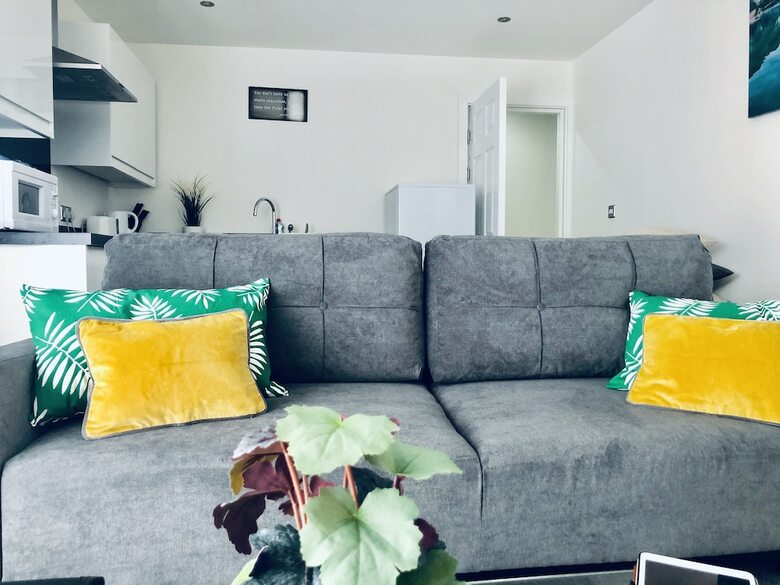 Snapos Luxury Serviced Apartments Shield House