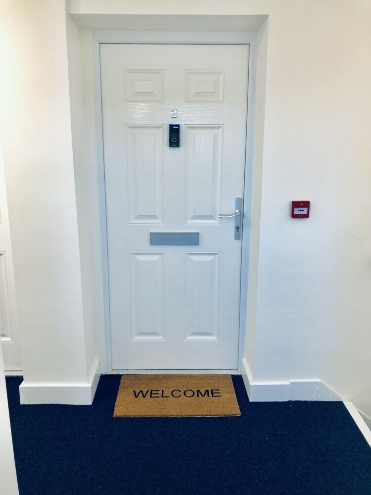 Snapos Luxury Serviced Apartments Shield House
