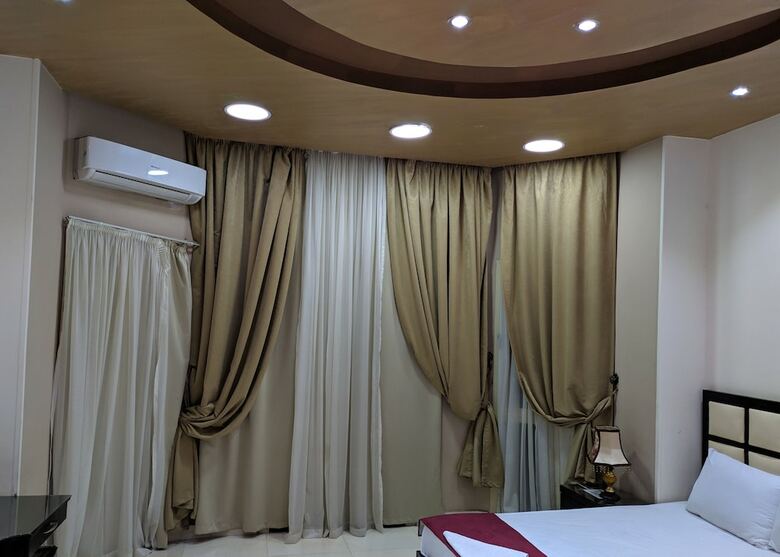 New City Hotel