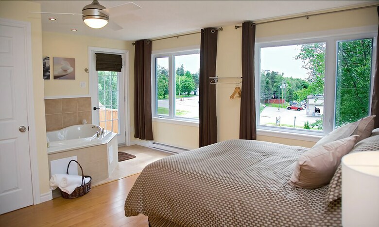 Hotel Robin Hood And Suites