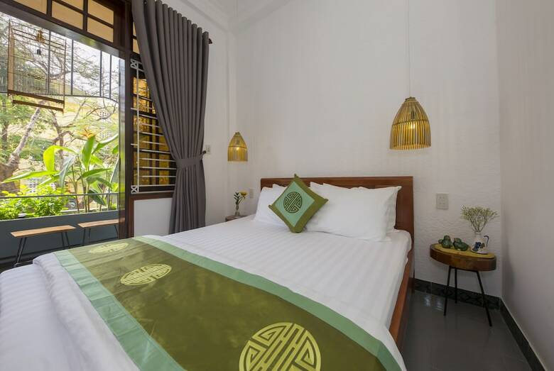 Hotel Purple Hue Bnb Central Hub