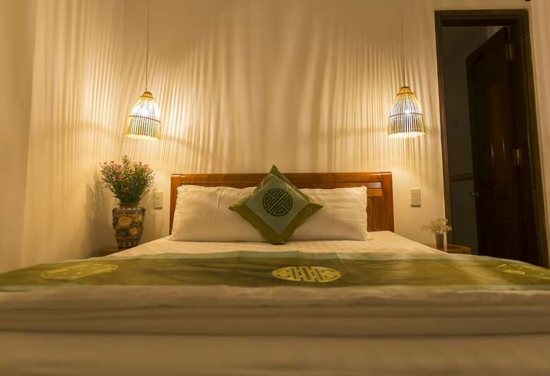 Hotel Purple Hue Bnb Central Hub