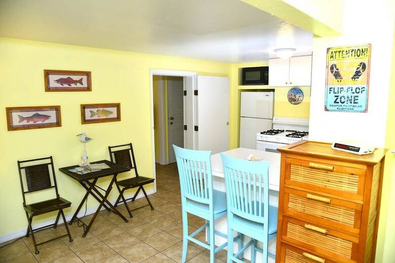 The Palmview And Sandpiper Inns
