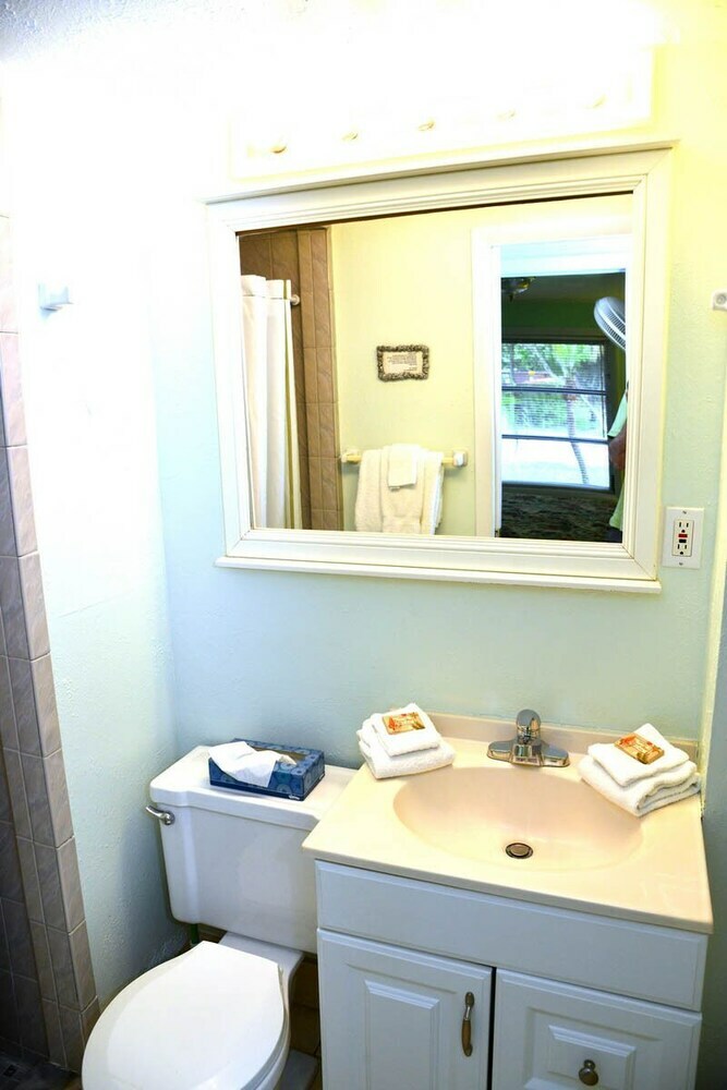 The Palmview And Sandpiper Inns