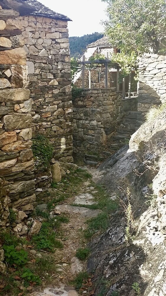 Domaine De Chanteperdrix