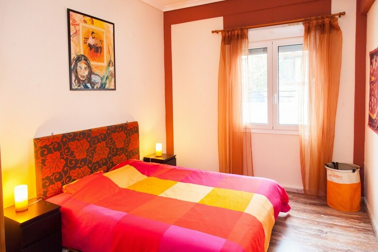 Beautiful Apartment Near Keramikossubway