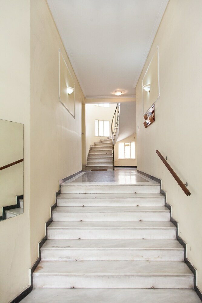 Beautiful Apartment Near Keramikossubway