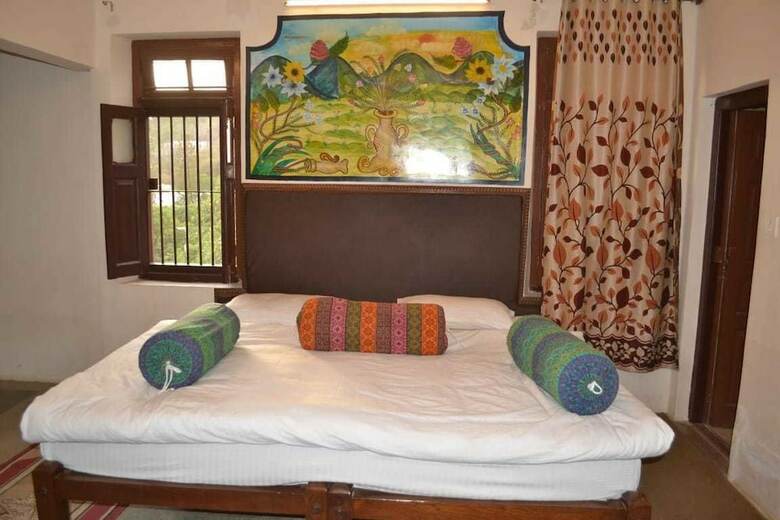 Hotel Royal Heritage Lake View Resort
