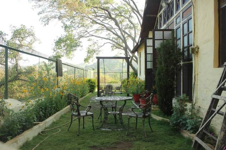 Hotel Royal Heritage Lake View Resort