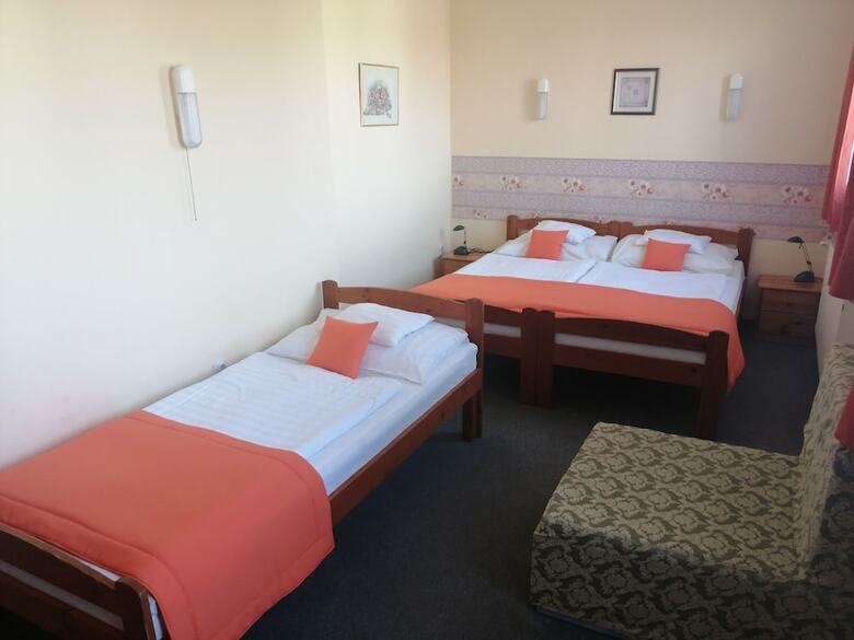 Hotel Hajnal