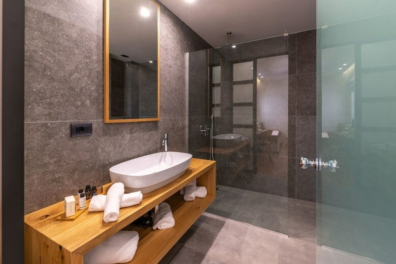 Glow Boutique Hotel & Suites