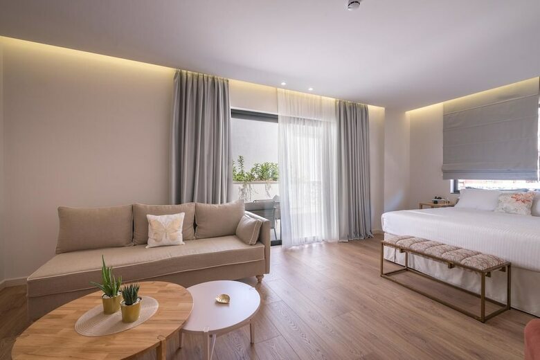 Glow Boutique Hotel & Suites