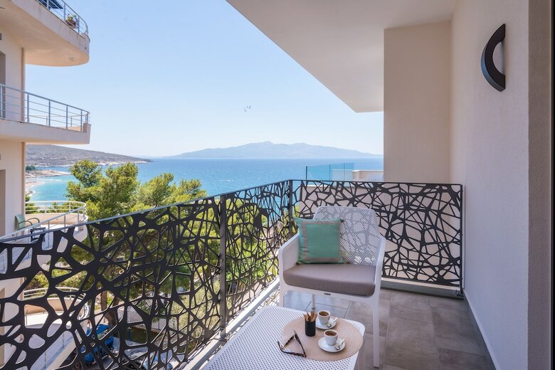 Glow Boutique Hotel & Suites