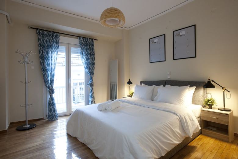 Ambelokipi. Spacious Sunny Apartment