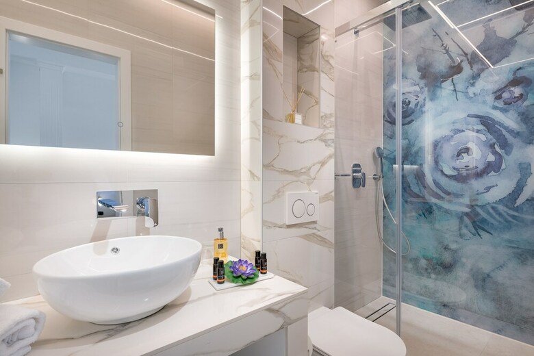 Bed & Breakfast Flos Luxury Rooms