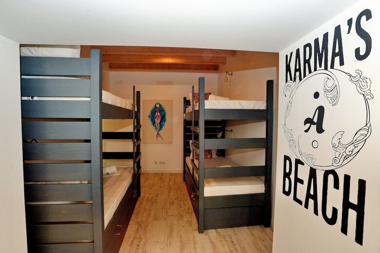 Hostal Son Of A Beach Hostel
