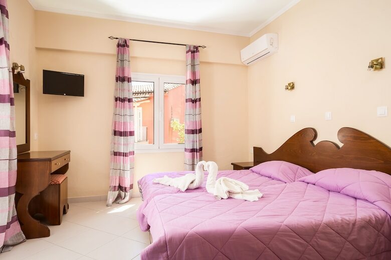 Fouxia Apartments And Studios