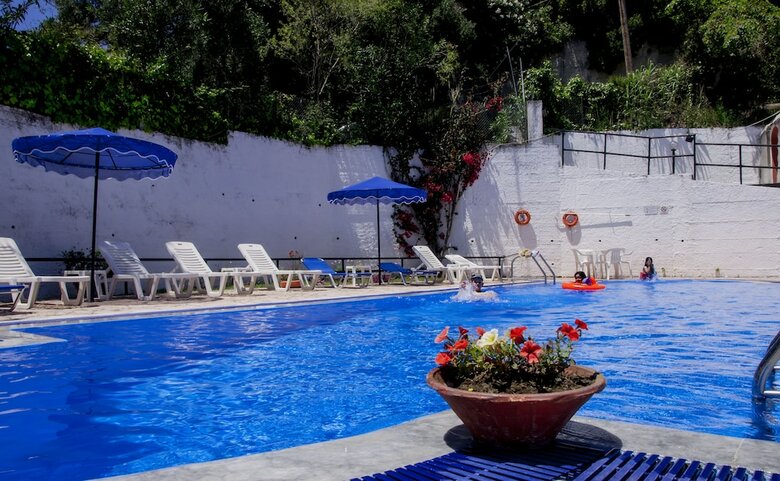 Fouxia Apartments And Studios