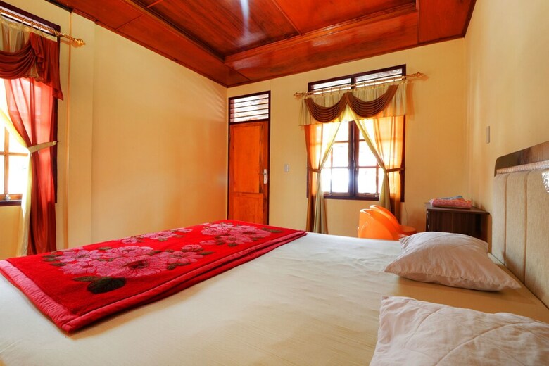 Hotel Roganda Guest House