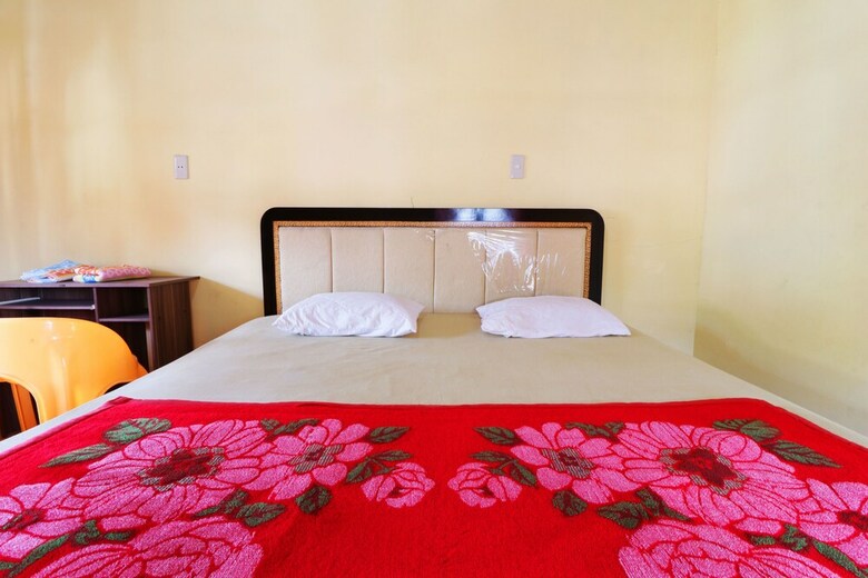 Hotel Roganda Guest House