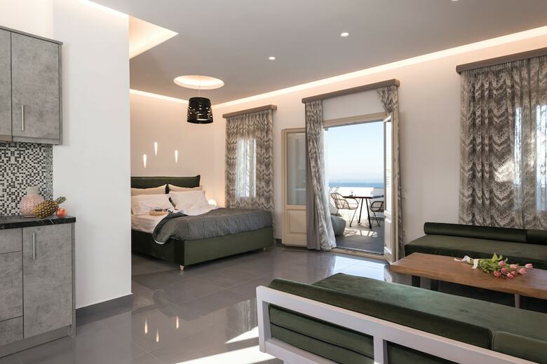 Aparthotel Marvarit Suites
